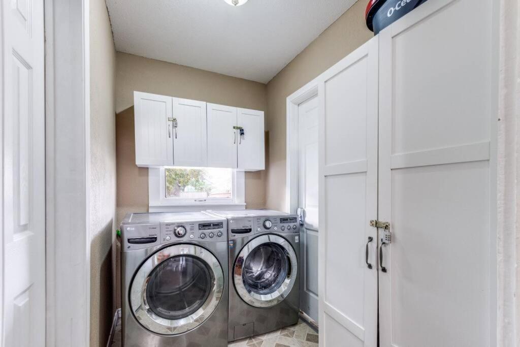 Cozy Sea Breeze Bungalow - 2 Mins To The Beach Galveston Exterior foto